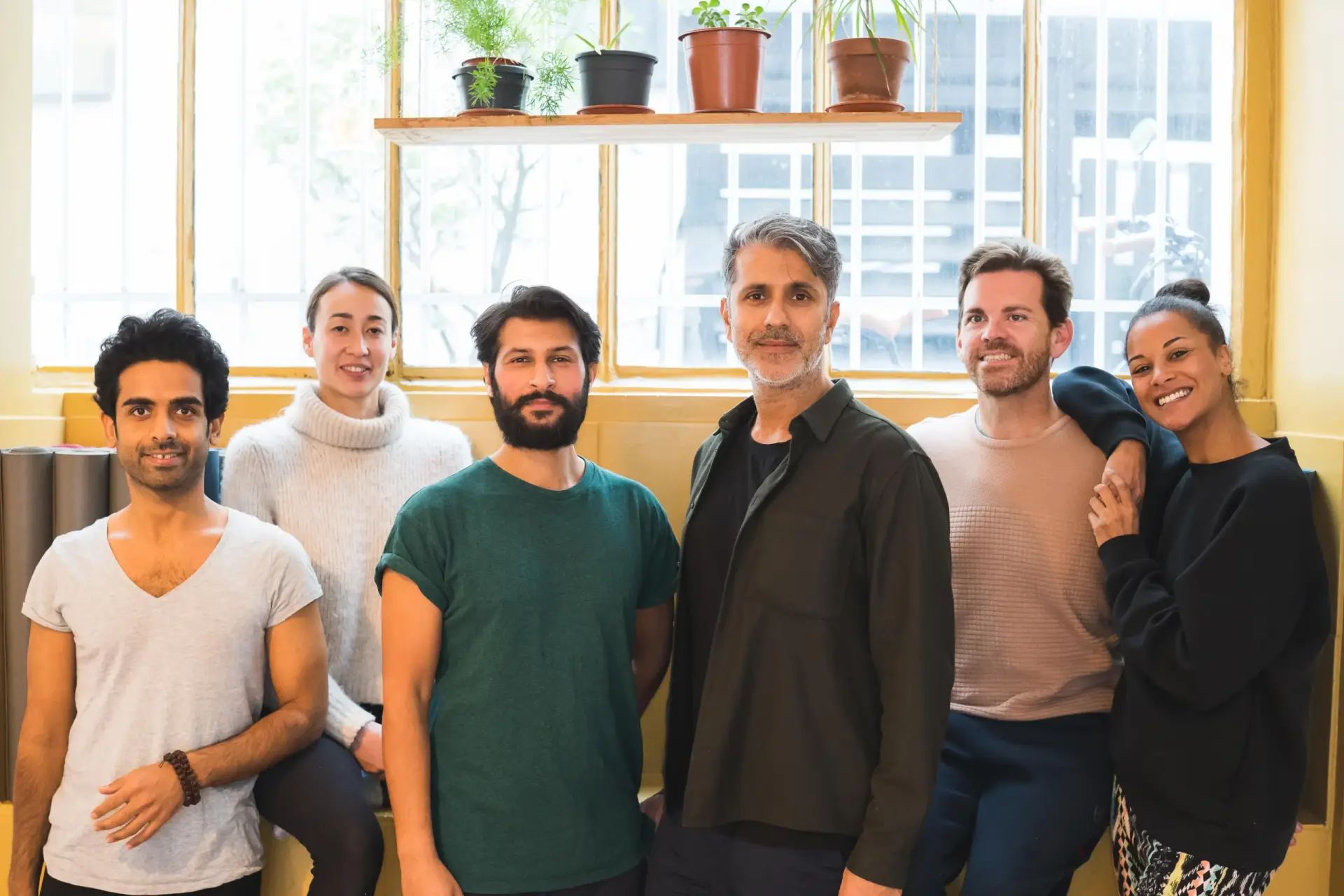 équipe Yogainparis cours yoga paris 18 ème Cours variés